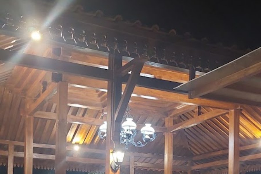 Area Parkir - Rumah Joglo Alfarobi